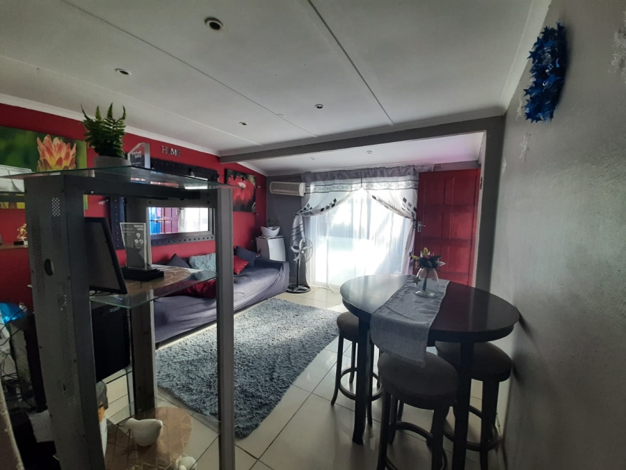 2 Bedroom Property for Sale in Woodlands Western Cape
